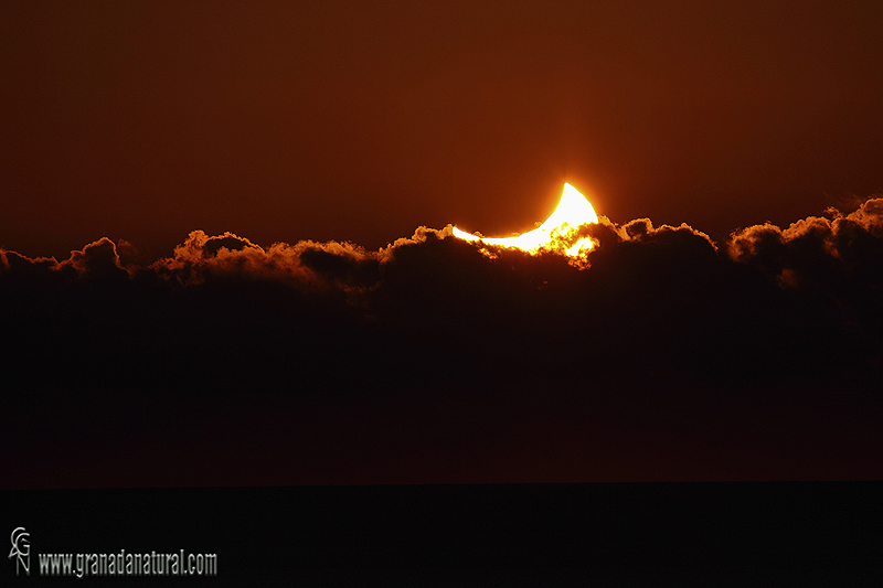 Eclipse parcial de Sol 04-01-2011