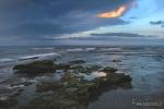 Olas y rocas en Carchuna.Paisajes de Granada.